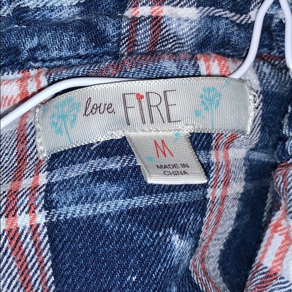 Women’s M flannels - Picture 7 of 10